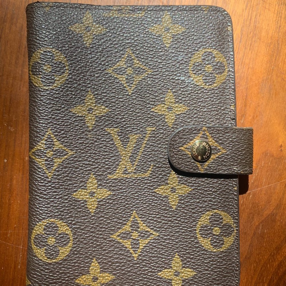 Louis Vuitton Small Ring Agenda Cover